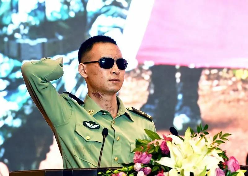 杜富国和杜富佳的故事电影,杜富佳和杜富国的故事