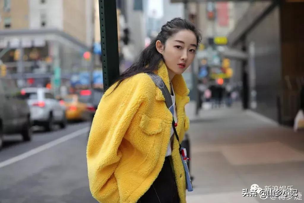 吴昕一次穿三件衣服,吴昕卖60元的礼物