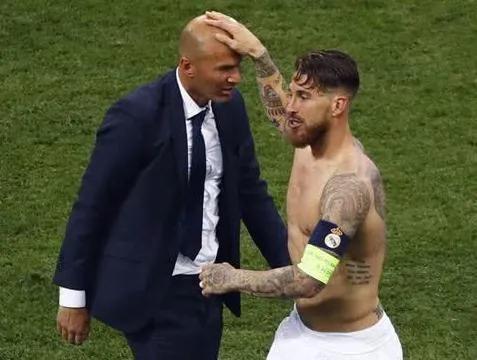 皇马0-2憾负切尔西,皇马绝望之夜齐达内视频