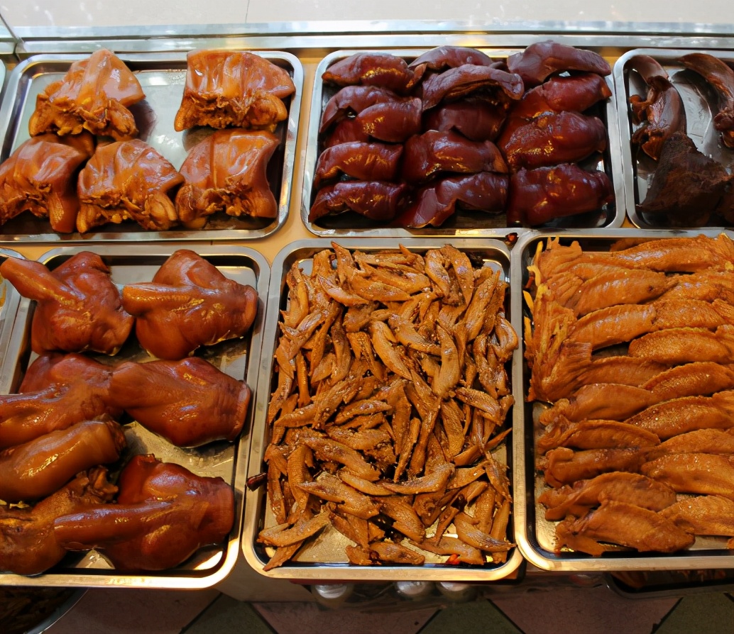 饭店员工透露饭店中最脏的4道菜,餐馆里最脏的4道菜