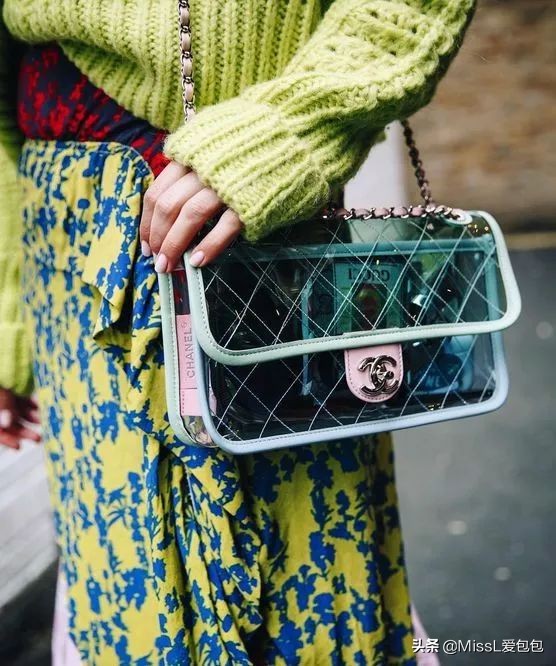 一年四季都适合背的包手提包,下雨天能背的lv包