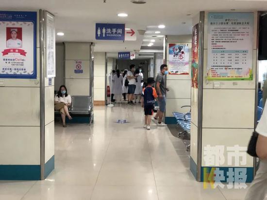 男童被大型犬抓伤,男童遭大型犬咬伤在icu抢救