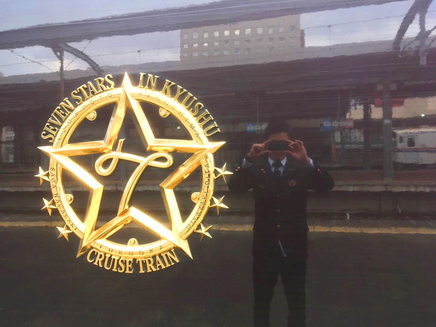 这列火车被称铁轨上的法拉利,有钱不一定能坐上,车内配套太豪了