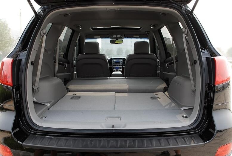 配备四驱和7座的中型SUV，9万公里的*口车进**卖6万