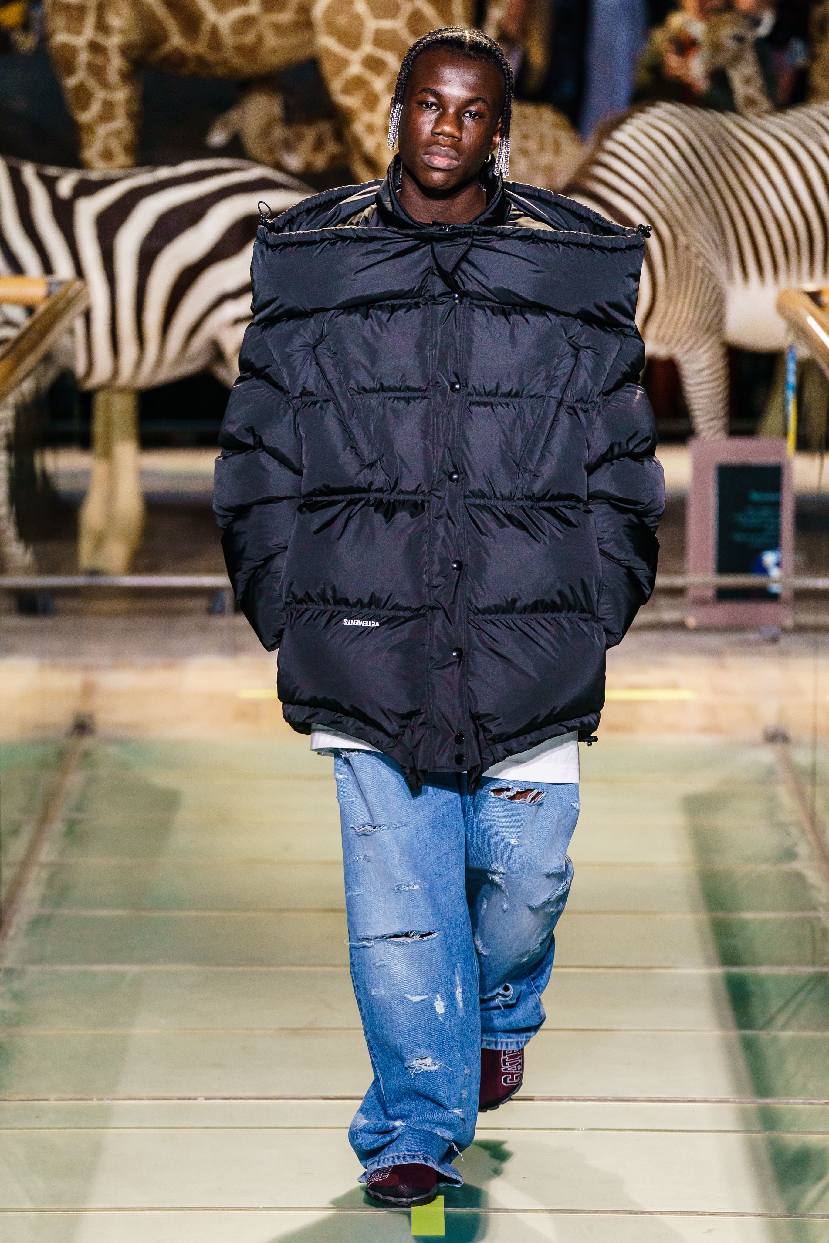 vetements2023秋冬新款,vetements2022秋冬高级成衣发布