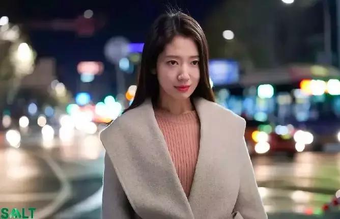 阿尔罕布拉宫的结局,朴信惠阿尔罕布拉宫的回忆穿搭