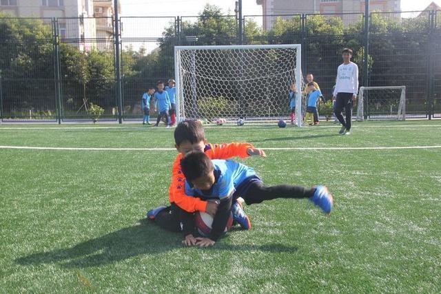 如何激发儿童对足球训练的兴趣,5-6岁孩子足球零基础训练