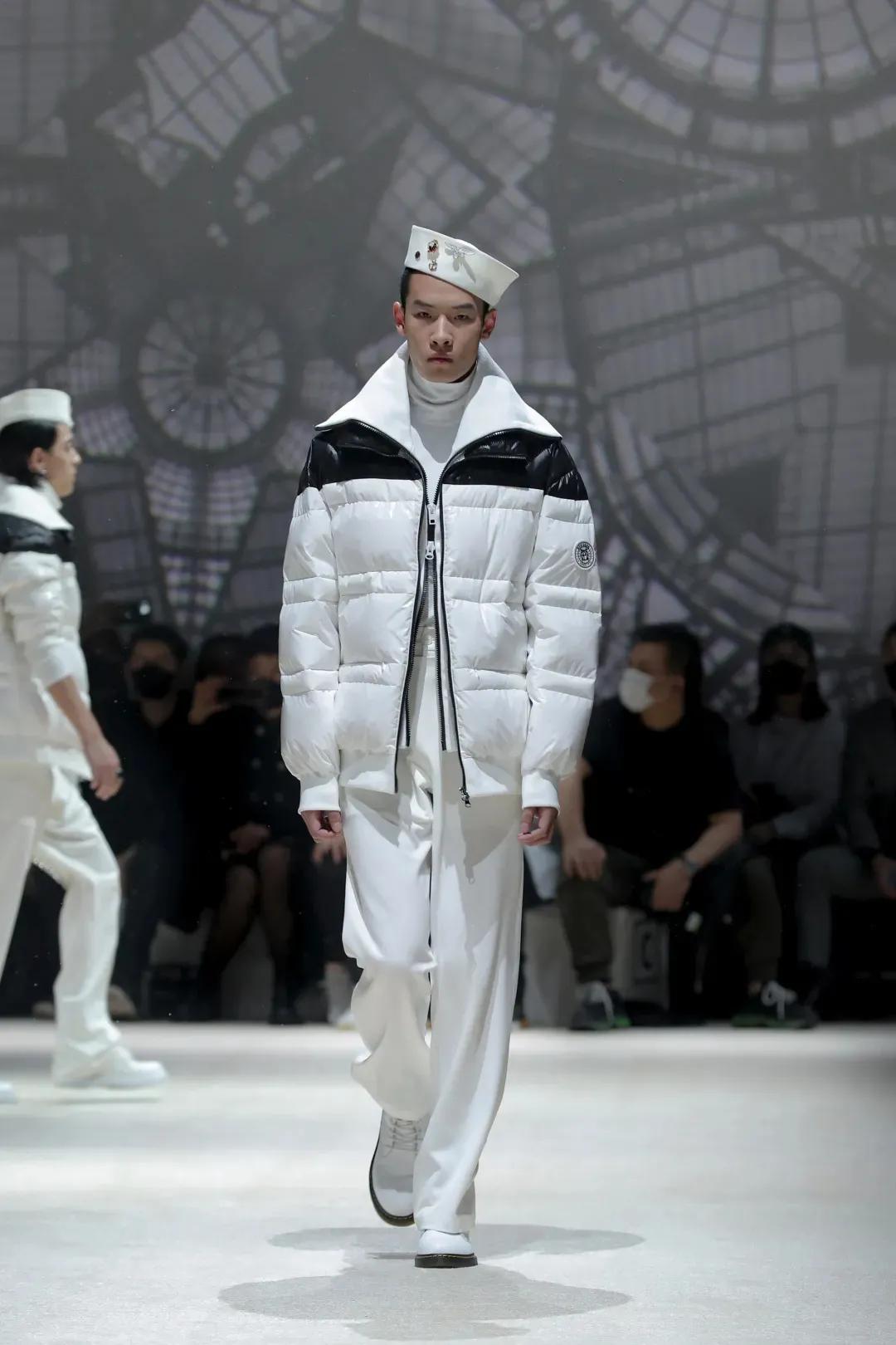 为什么大家都把北面当校服,北面是如何成为校服的