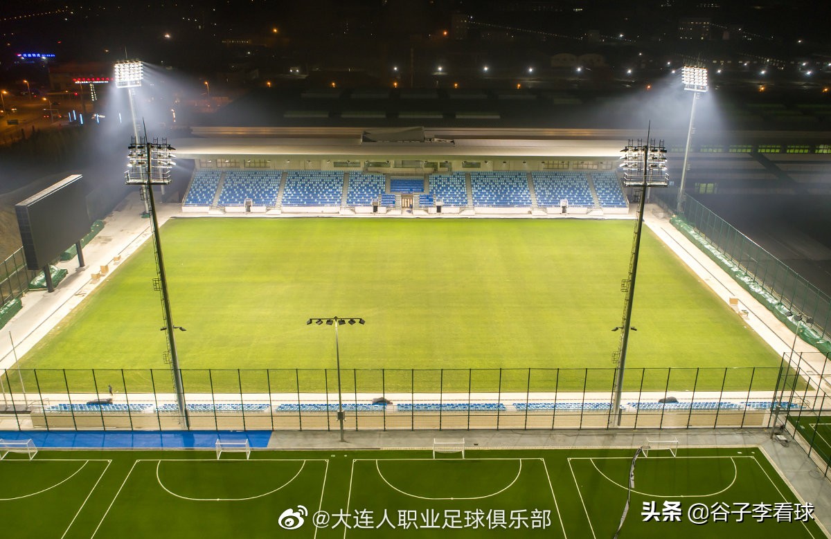 大连青训足球基地室内足球场对外,大连青训足球基地视频航拍