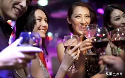 喝酒可以看出女人的性格很准,喝酒的女人不一般
