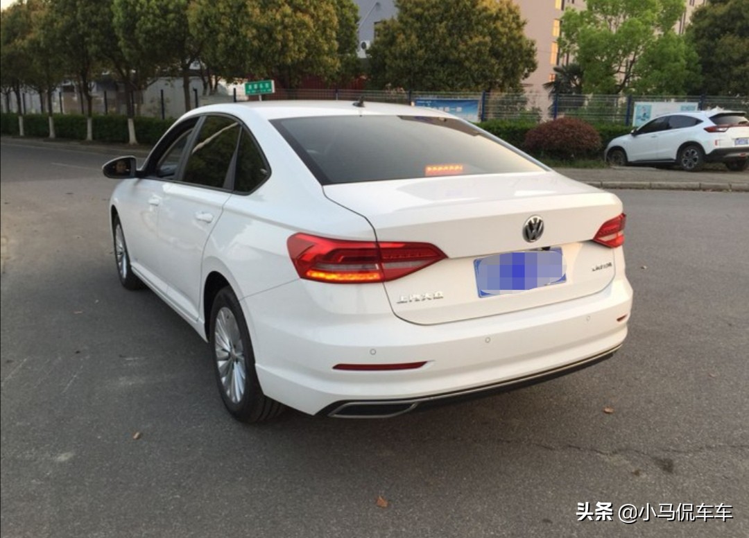 大众朗逸2017款1.6手自一体风尚版,2016款朗逸1.6自动风尚版配置参数