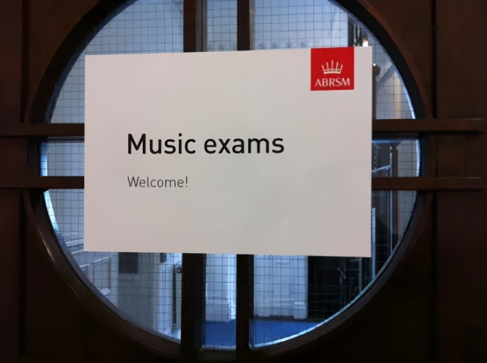 英皇五级钢琴考级曲目骑士,英皇考级曲目爱的礼赞讲解