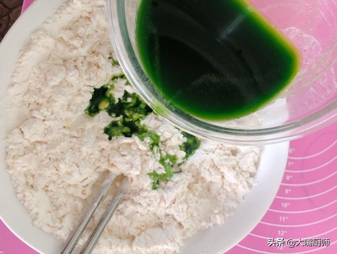 手擀面加多少红薯淀粉更爽滑劲道,手擀面怎么做才劲道有弹性