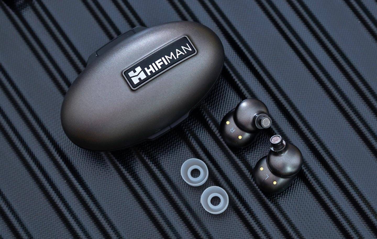 苹果tws对比airpodspro,airpodsprotws600