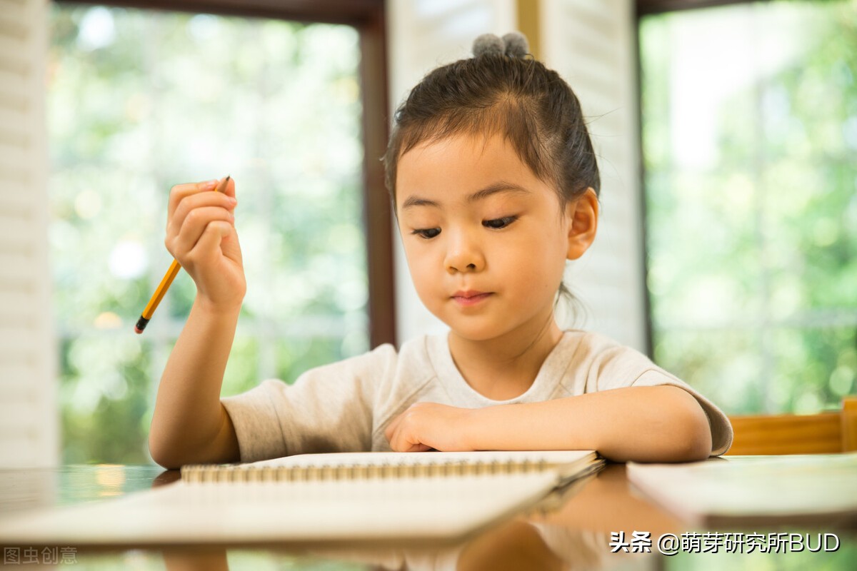 双减怎么给孩子讲,双减后家长如何拔高孩子