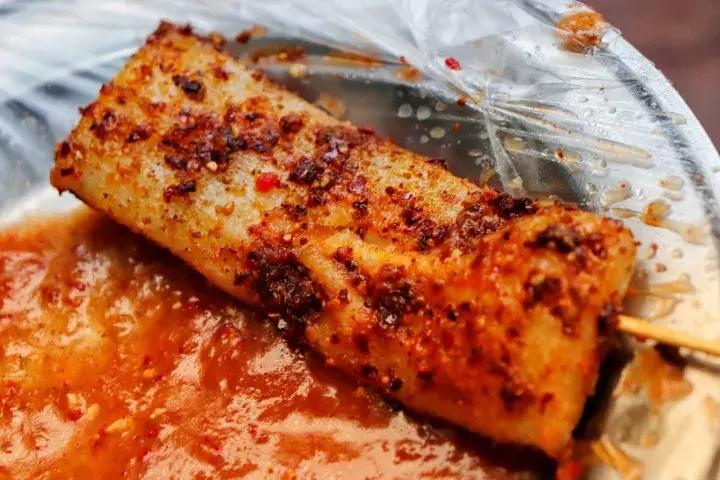 合肥麻辣串界扛把子！27年每天卖出6000+炸串，没有人能成功拒绝