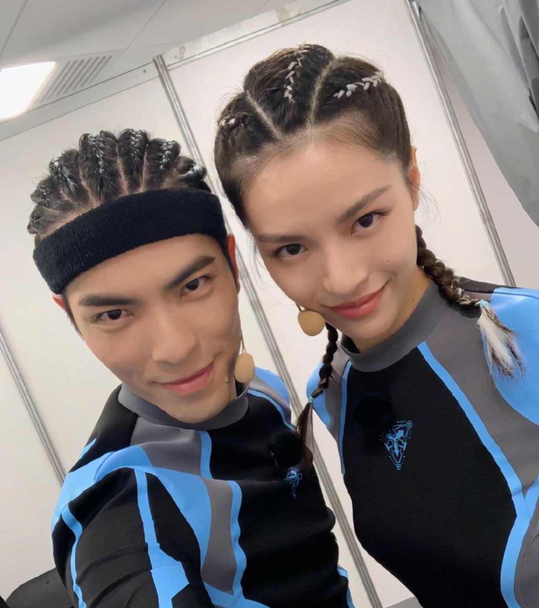 撞脸的明星都是双胞胎吗,娱乐圈里撞脸最多的女明星