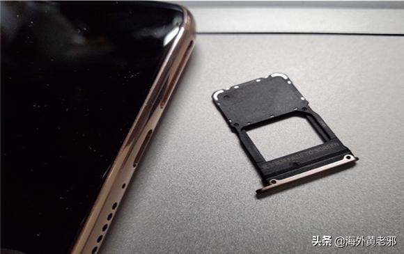 香港的行货和水货,买港版还是官翻