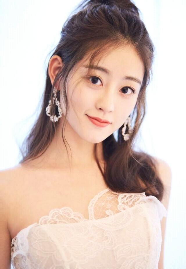 杨幂的公司签了好多有实力的美女,杨幂公司旗下的4位美女演员