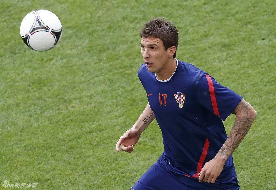 欧洲杯历届冠军1996,2012欧洲杯金球王