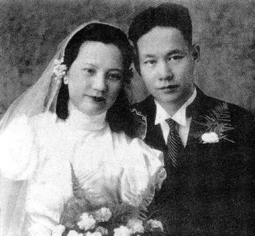 黄家驹最后一任女友现状,黄家驹历任女友现状