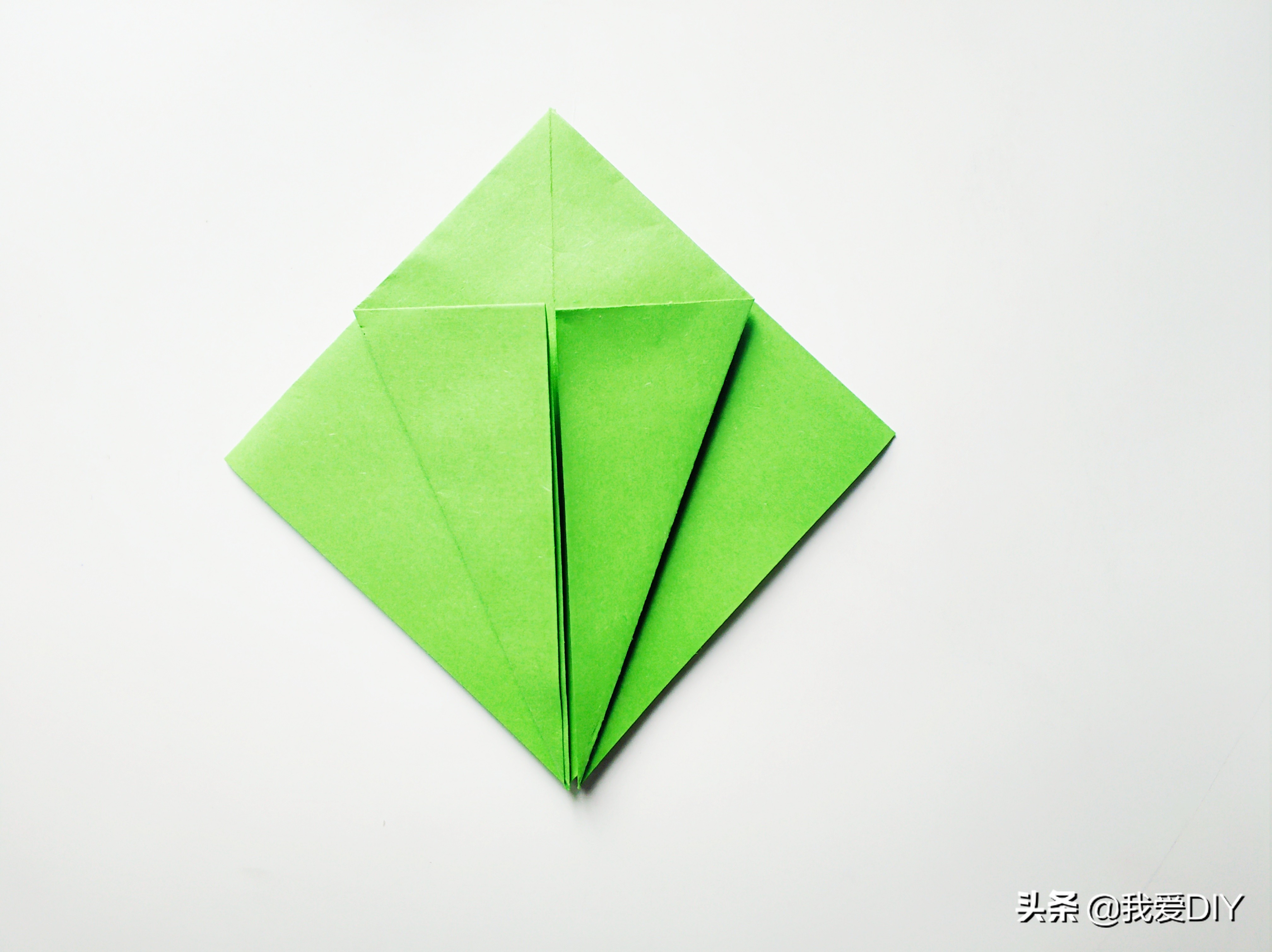 小燕子教大家折礼物盒,小燕子折法慢放视频