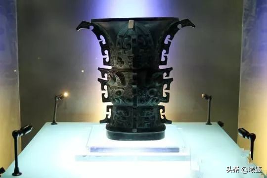 天上掉馅饼也要自己接住的句子,天上掉馅饼要不要接