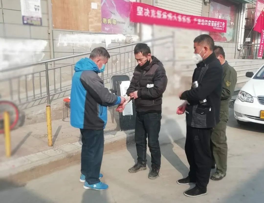 助残志愿者抗击疫情事迹,抗疫斗争志愿者