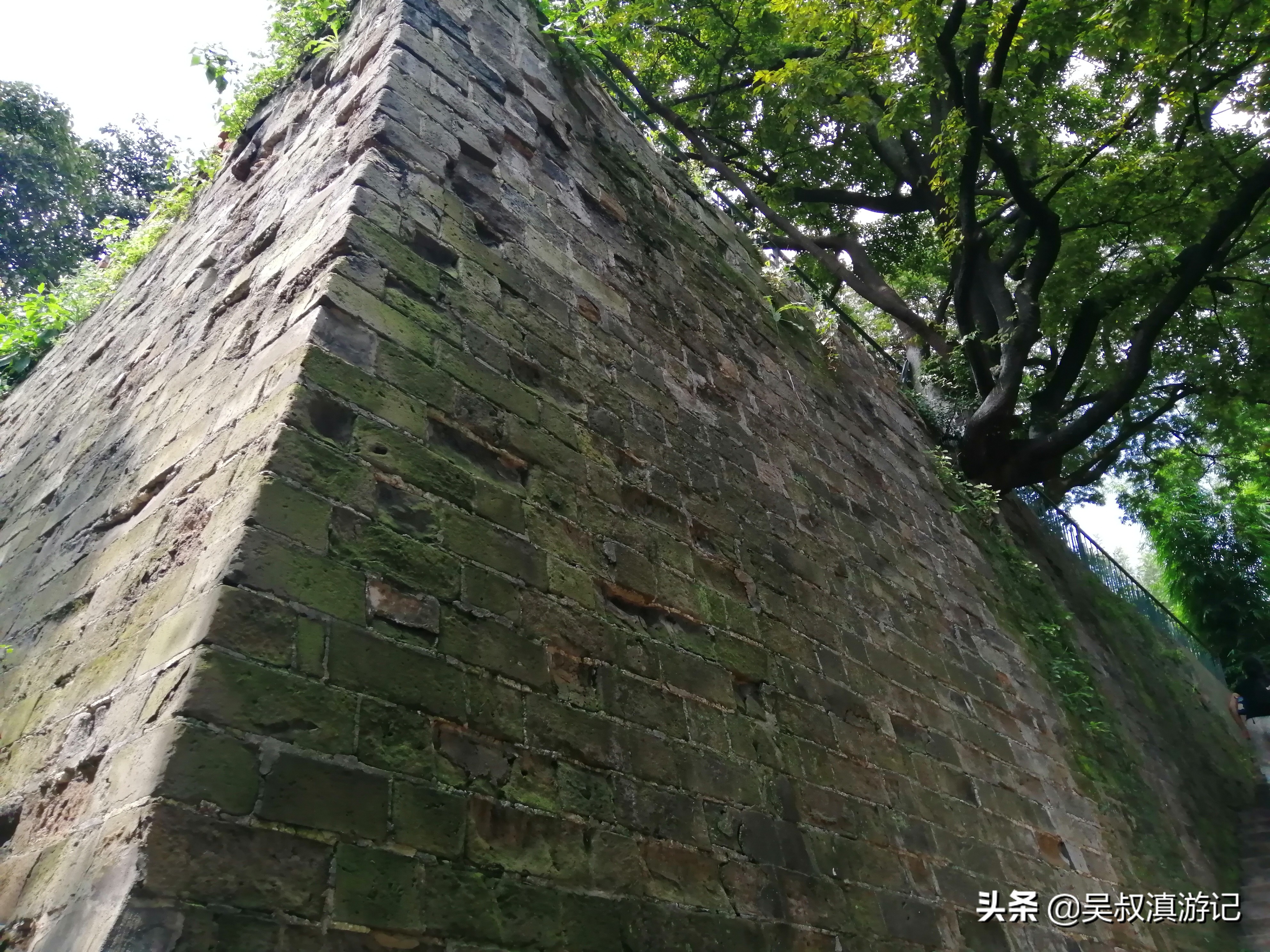 昆明明城墙历史,探寻昆明古城的历史和文化