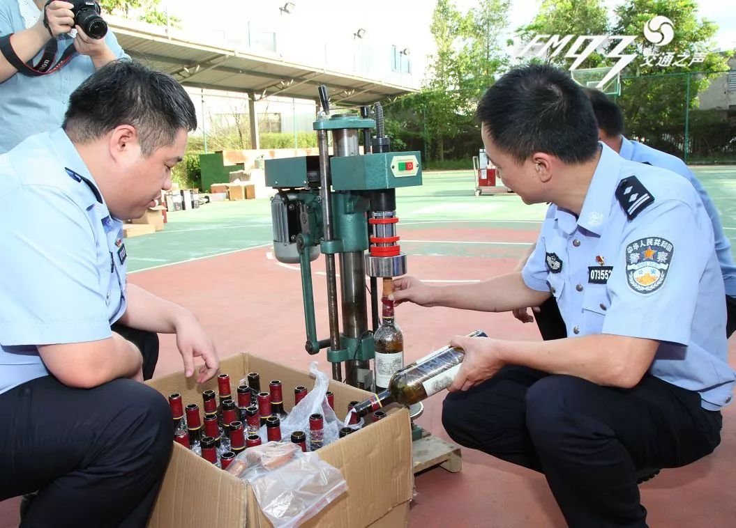 拉菲几万元一支,几十块钱的拉菲是真的吗