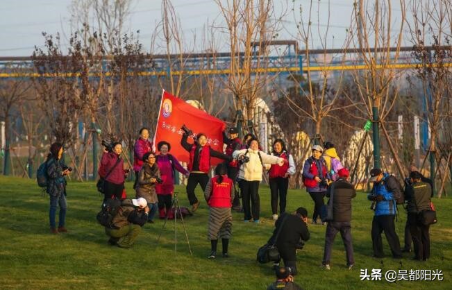 文化工作者采风,文化摄影师