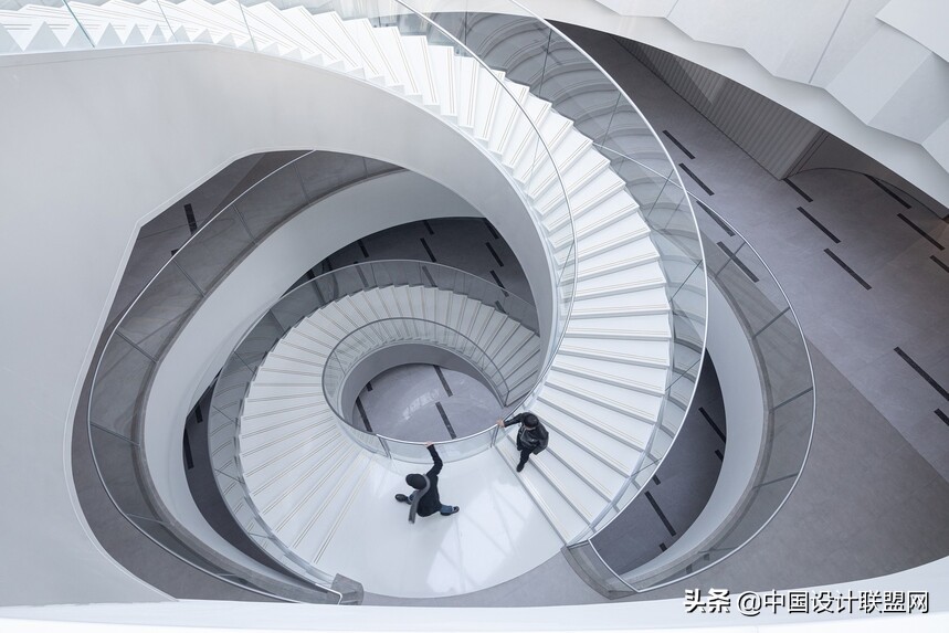 上海金臣亦飞鸣美术馆,上海金臣亦飞鸣美术馆的位置