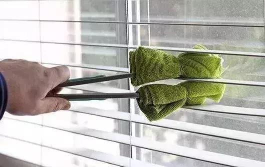 窗帘脏怎么办,窗帘底部脏了怎么清洗