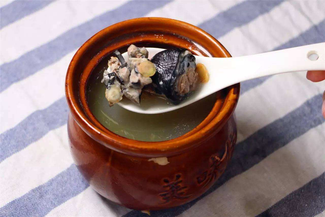 老火靓汤老鸭花旗参汤,花旗参药膳乌鸡老火靓汤