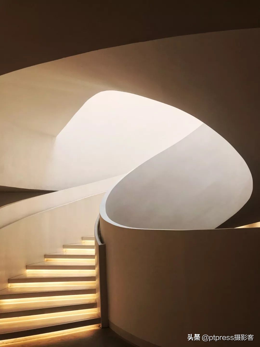 客叔辣评｜摆脱随手拍，你还有多远？