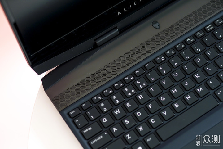 alienware17r4gtx1070,外星人alienware全新x17r2推荐购买