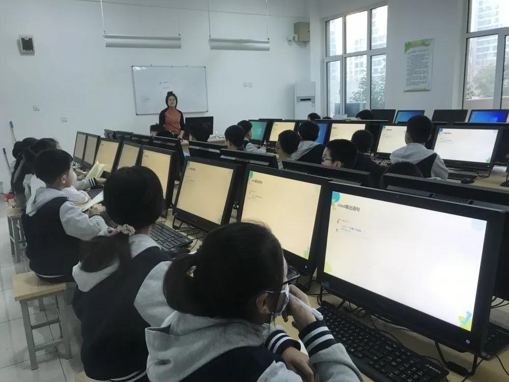 西街小学校园丰富多彩的社团活动,胶州市第六实验小学