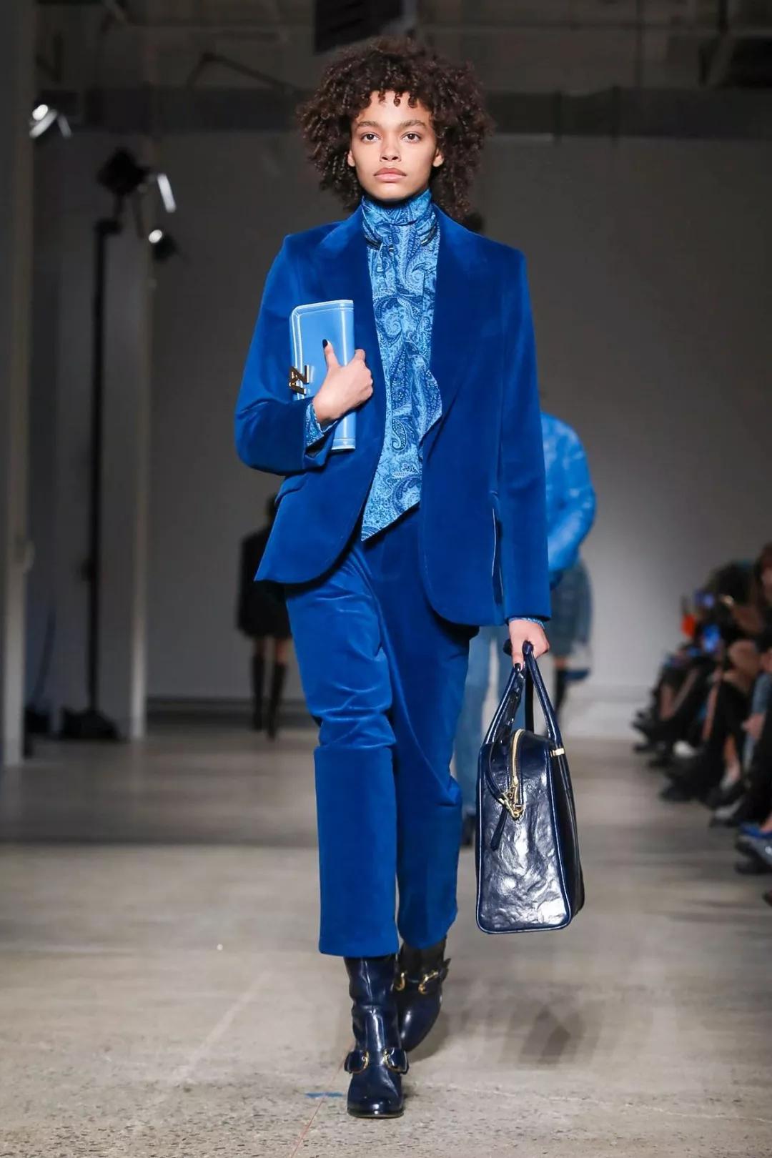 等疫情过后穿上漂亮的衣服,等疫情过后去赏花