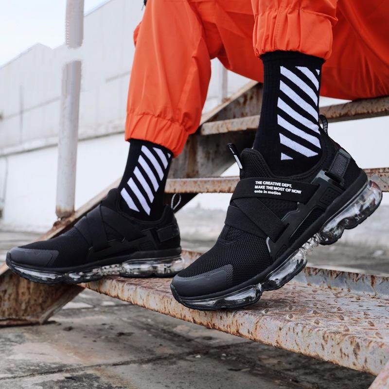 李宁跟安踏哪一个更值得入手,李宁安踏新款