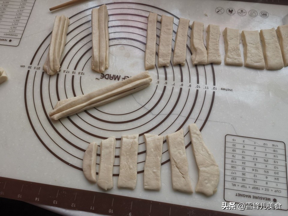 不用酵母泡打粉的油条怎样炸,不用酵母也能炸出松软酥脆的油条