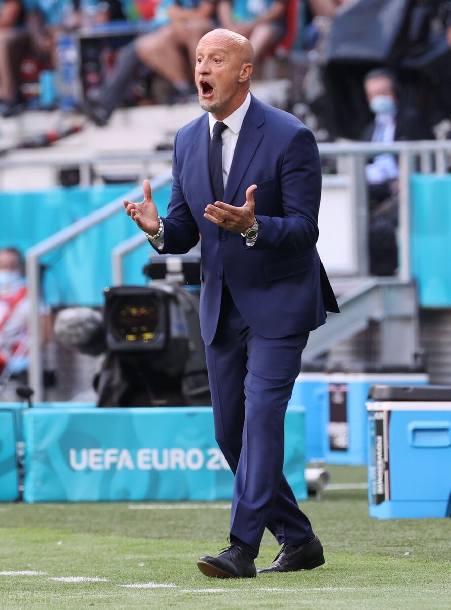 勒夫时装,欧洲杯教练帅照