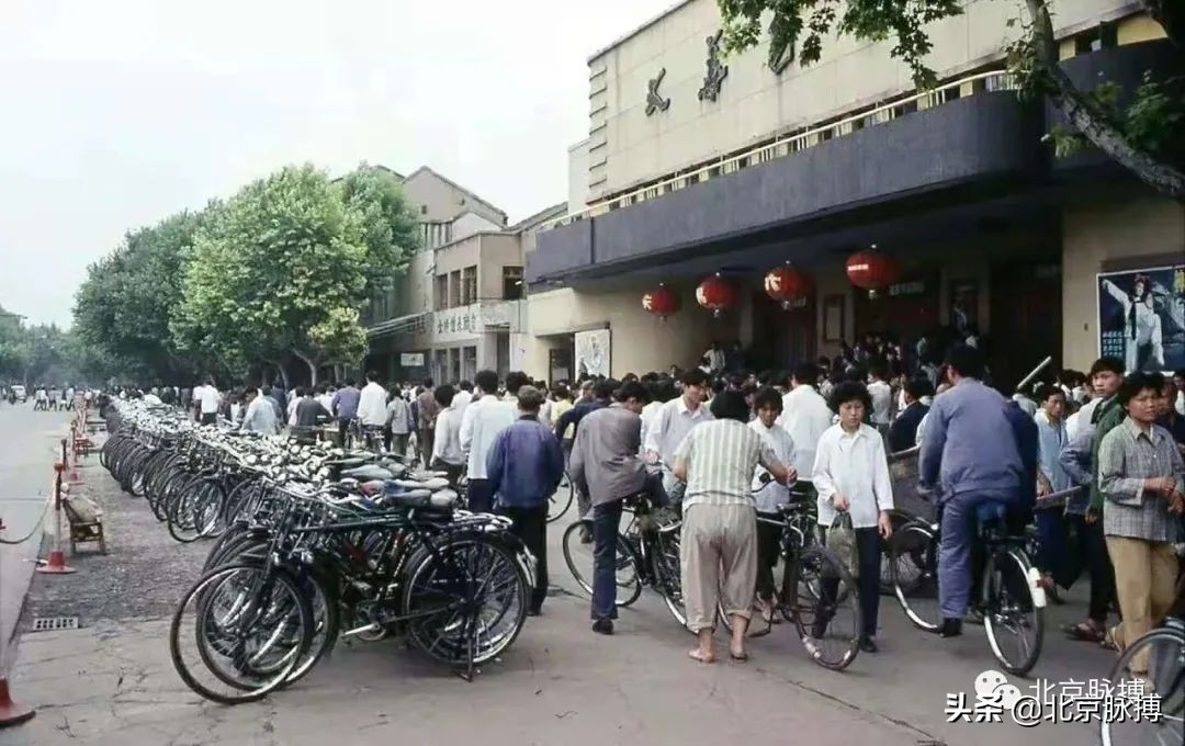 记忆中的北京绘画,这些画最能还原真实的老北京