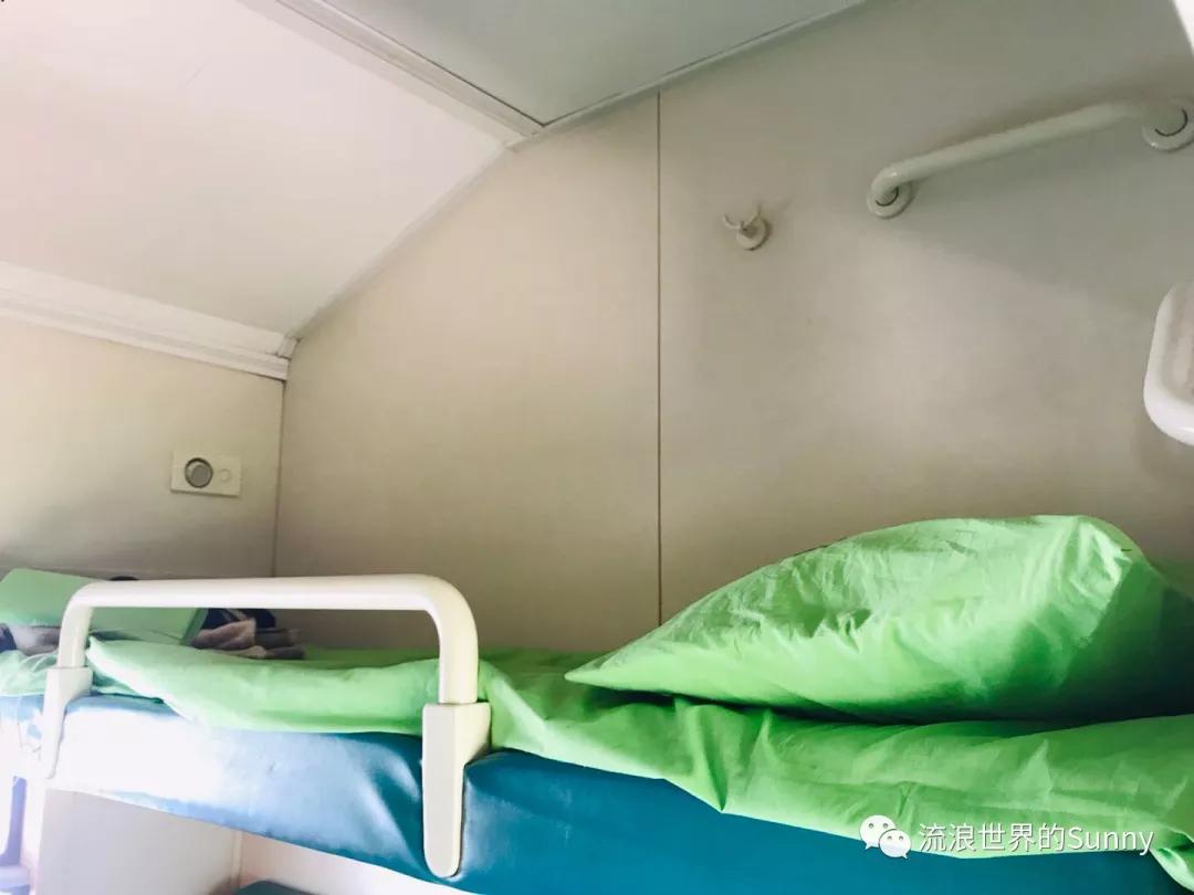 流浪非洲，乘坐中国援建火车去赞比亚，满满的亲切