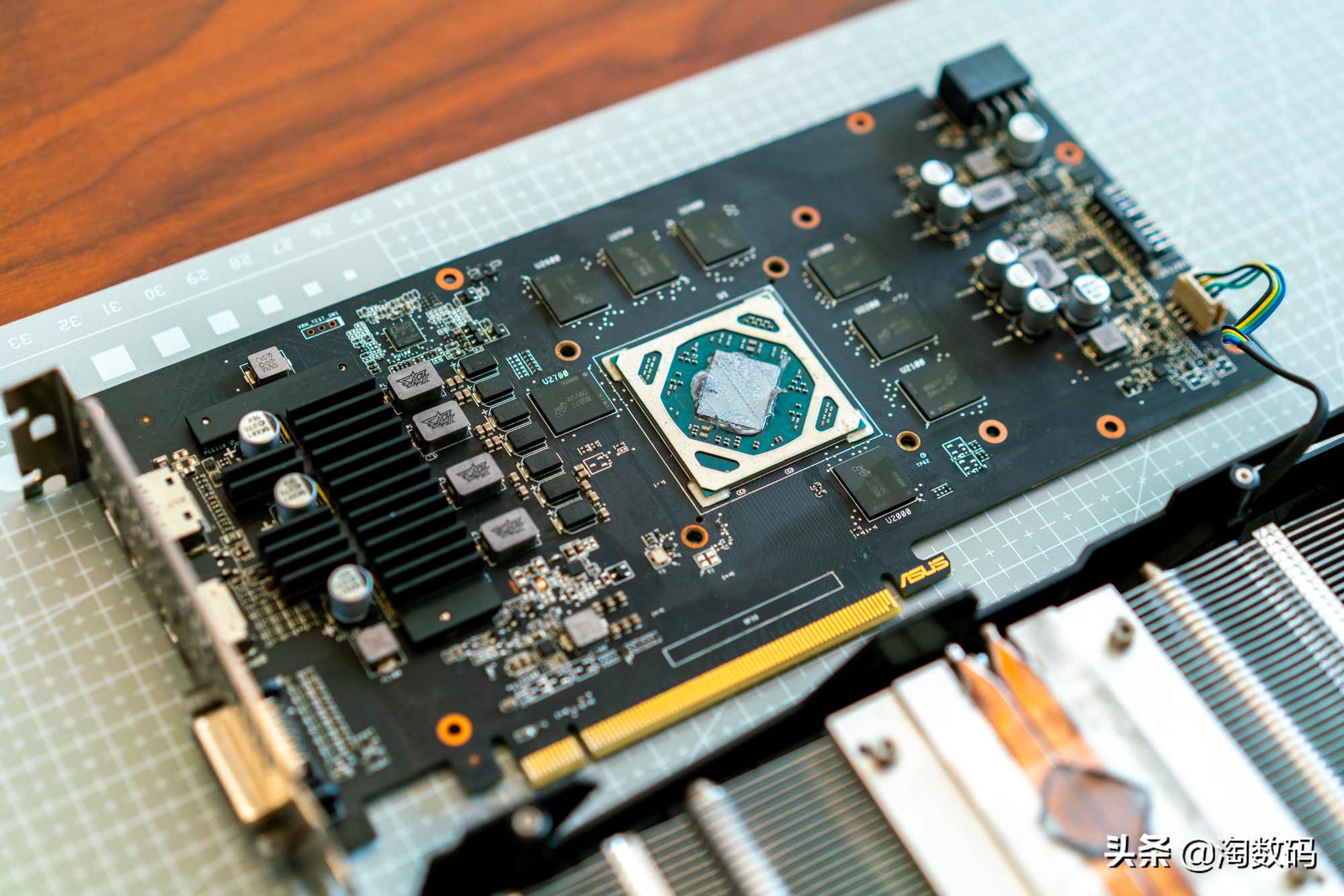 华硕rx5808g对比1660ti,华硕rogrx5808g游戏测试