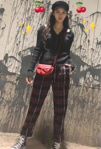 杨超越便宜衣服,杨超越同款紫色上衣黄色裙子