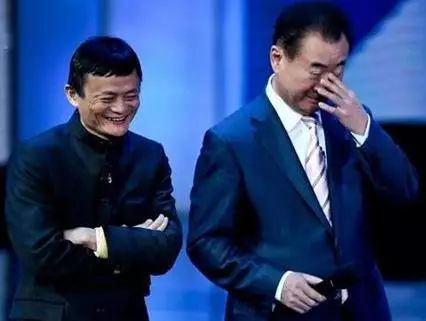 两年烧了30亿，万达彻底抛弃一方