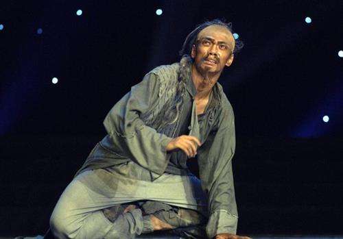 孔乙己排出九文钱,孔乙己如何欠下了十九文钱