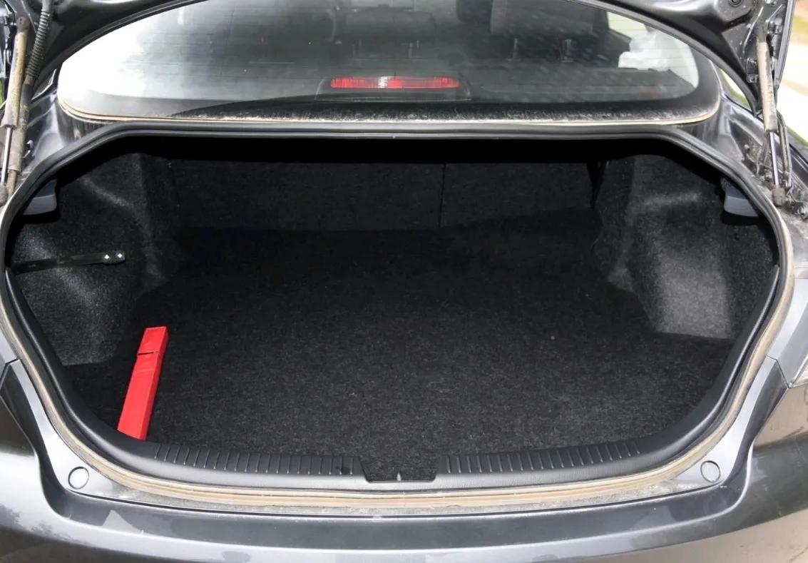 一万左右的宝马二手车能买吗,一万以内的二手汽车能不能买