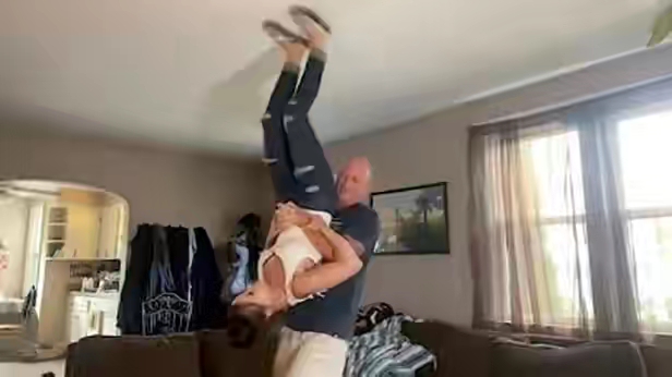 遇到楼下邻居放噪音怎么办,国外怎么解决楼上噪音的