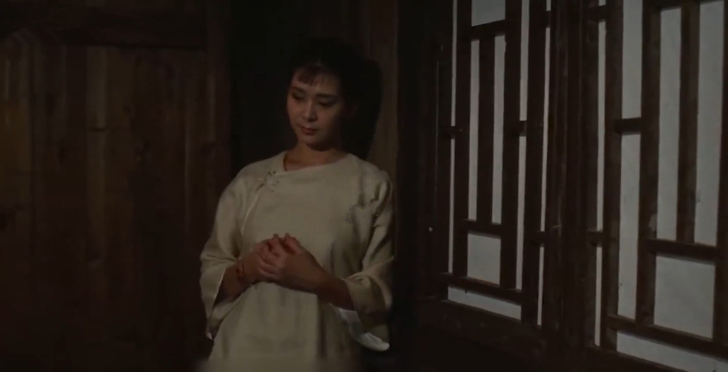 贫贱女子贪图富贵嫁入豪门，却与小叔暧昧逼死残疾丈夫：《怨女》